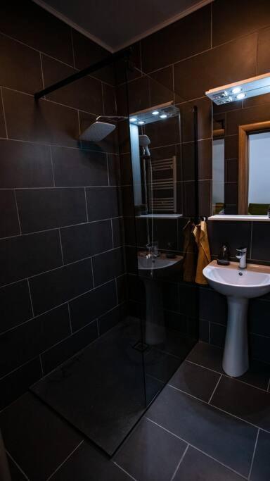 Sunrise Apartment Орадеа Екстериор снимка