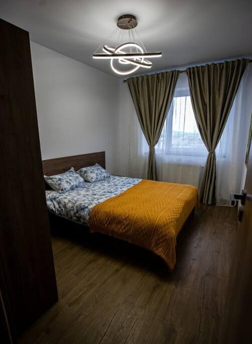 Sunrise Apartment Орадеа Екстериор снимка