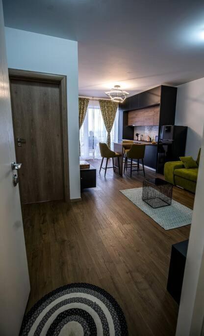 Sunrise Apartment Орадеа Екстериор снимка